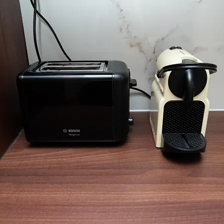 Elegant Downtown With Private Parking *