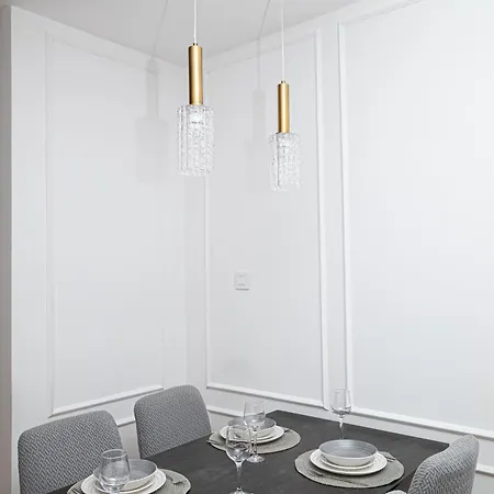 Apartament Elegant Downtown With Private Parking *