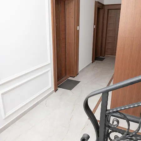 Elegant Downtown With Private Parking * Novi Sad